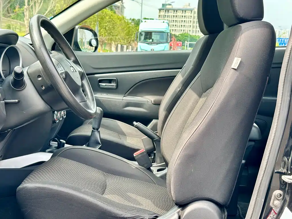 Mitsubishi ASX 2015 — фото 22