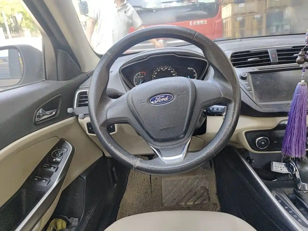 Ford Escort 2016