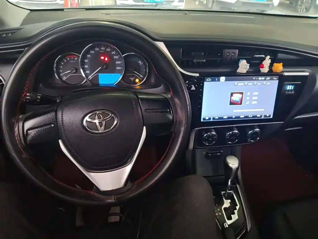 Toyota Corolla 2019 — фото 10