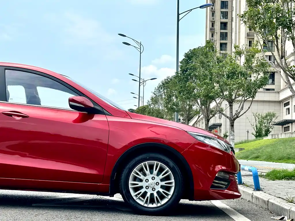 Changan Eado XT 2014 — фото 12