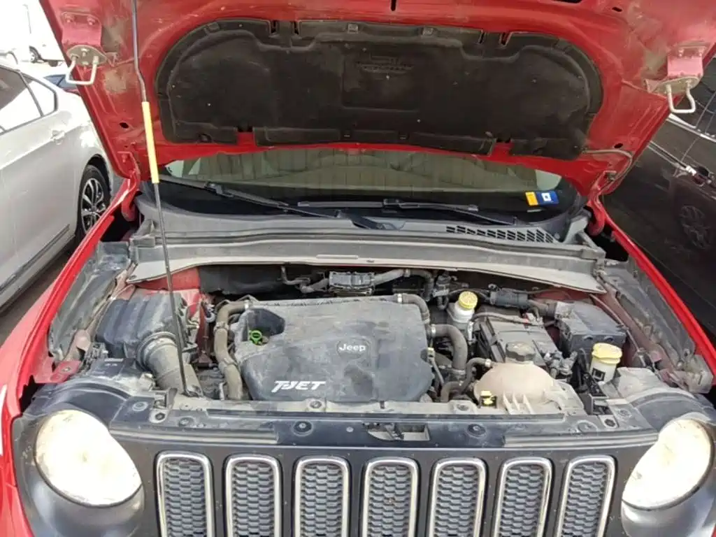 Jeep Renegade 2016 — фото 20