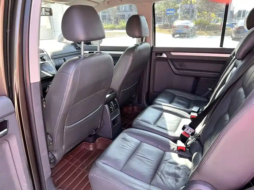 Volkswagen Touran 2014