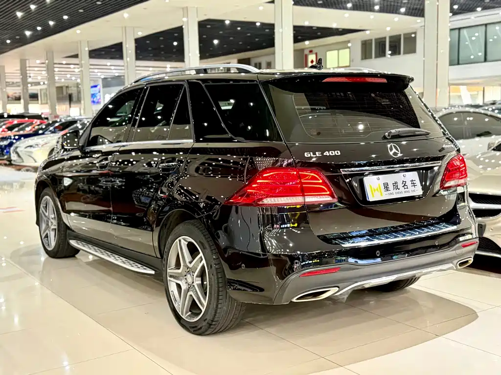 Mercedes-Benz GLE 2017 — фото 18