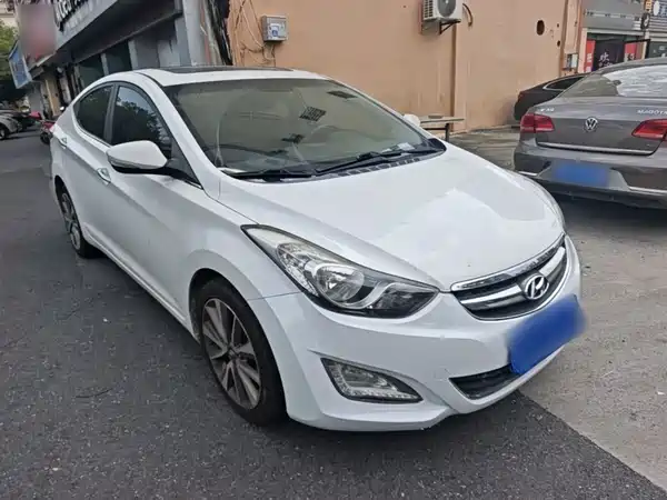 Hyundai Elantra Langdong 2015