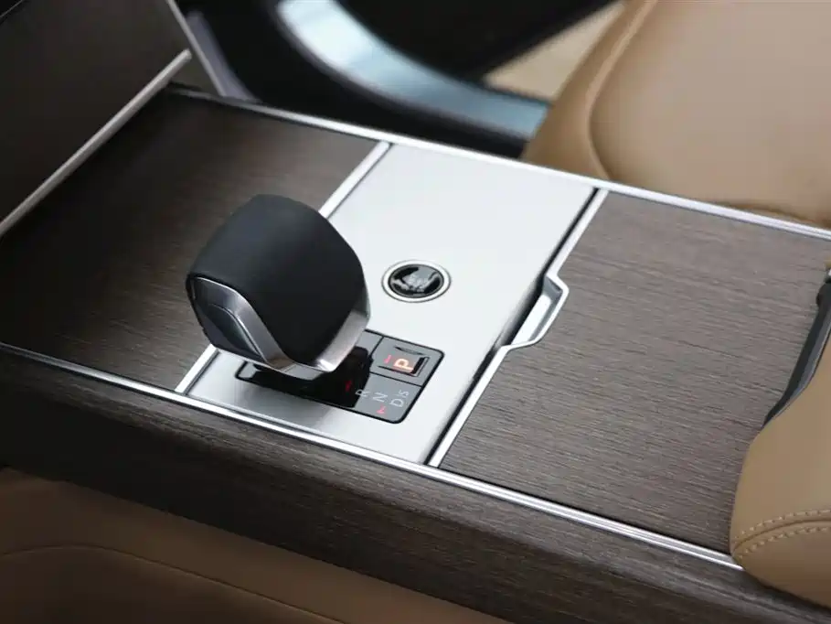 Land Rover Range Rover 2024 — фото 14