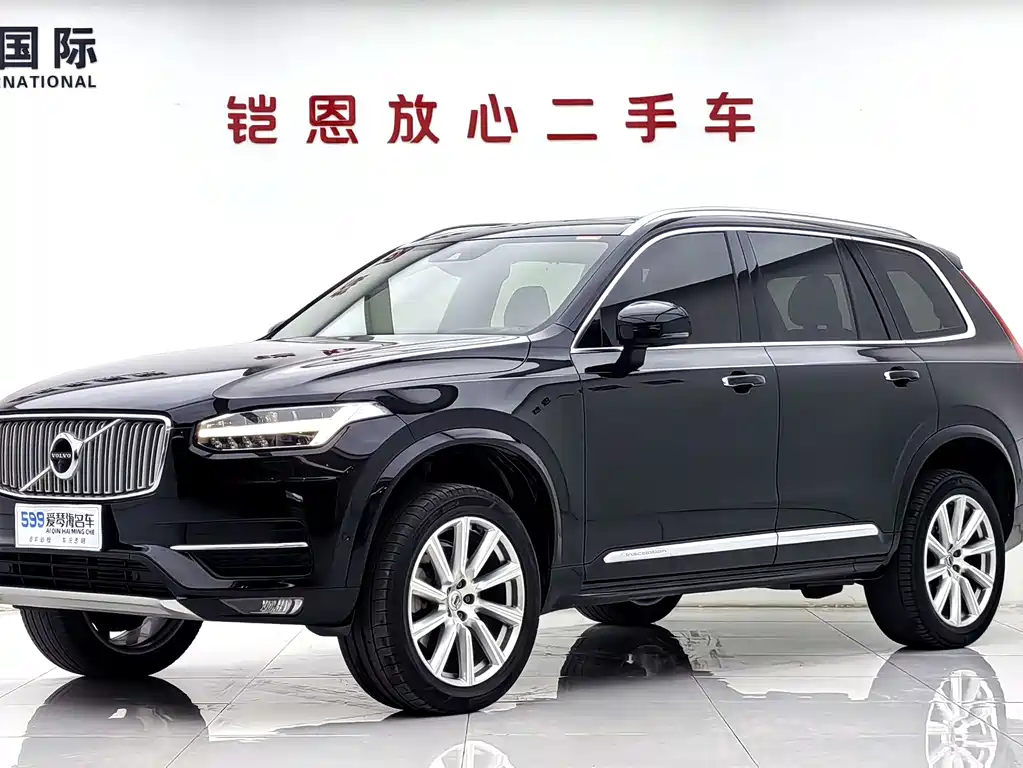 Volvo XC90 2019 — фото 1