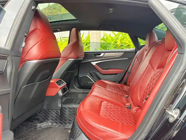 Audi A7L 2024