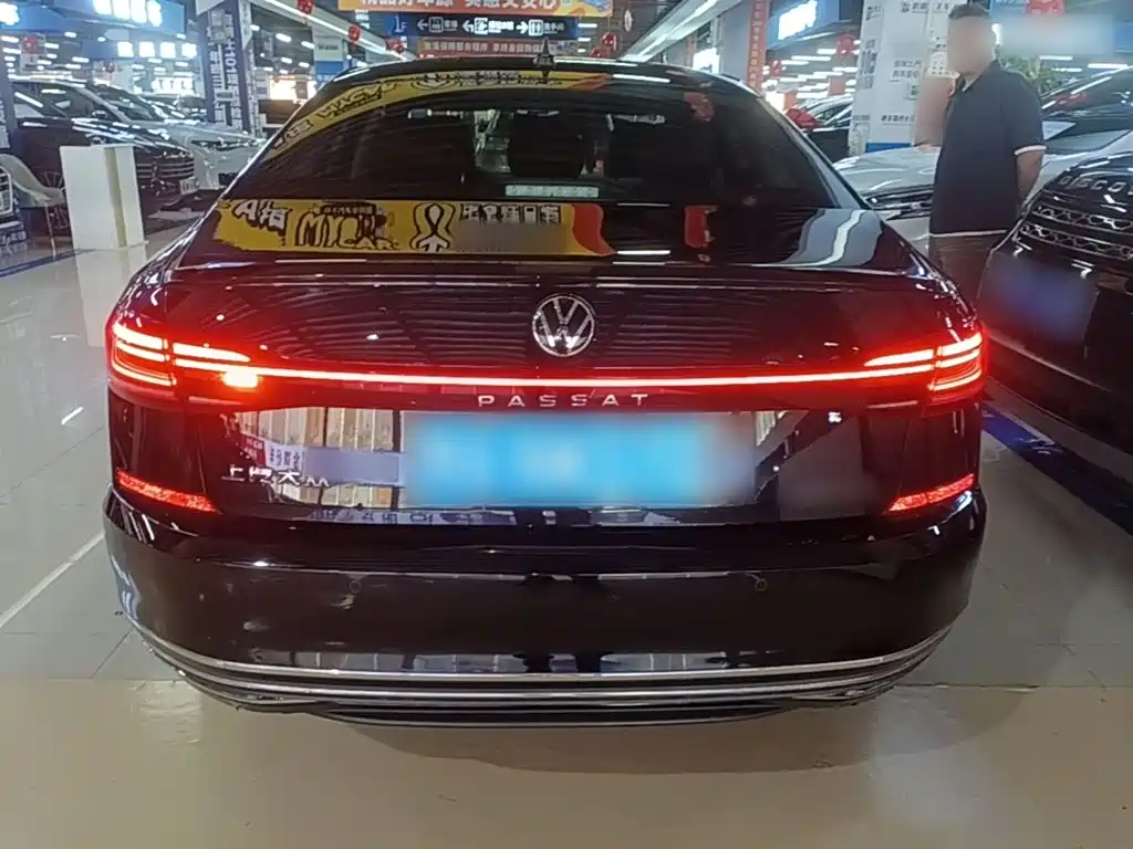 Volkswagen Passat 2023