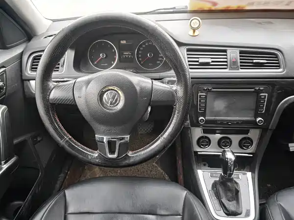 Volkswagen Lavida 2014