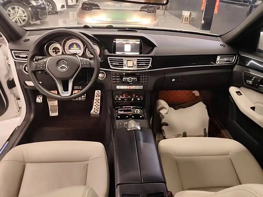 Mercedes-Benz E-Class 2014 — фото 10