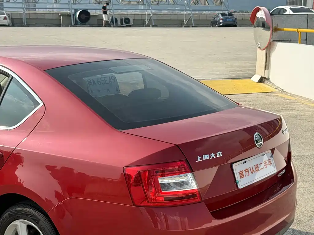 Skoda Octavia 2015 — фото 4