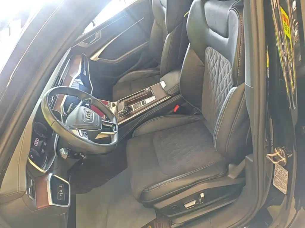 Audi A6L 2023 — фото 15