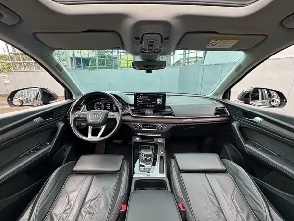 Audi Q5L 2021