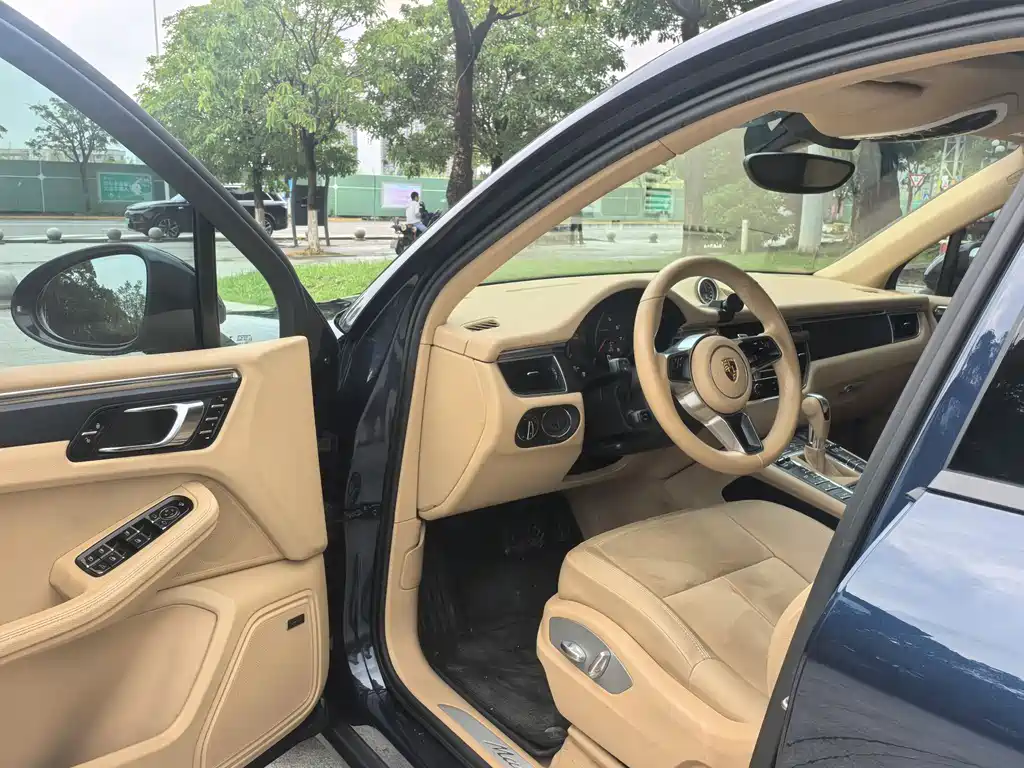 Porsche Macan 2015 — фото 11