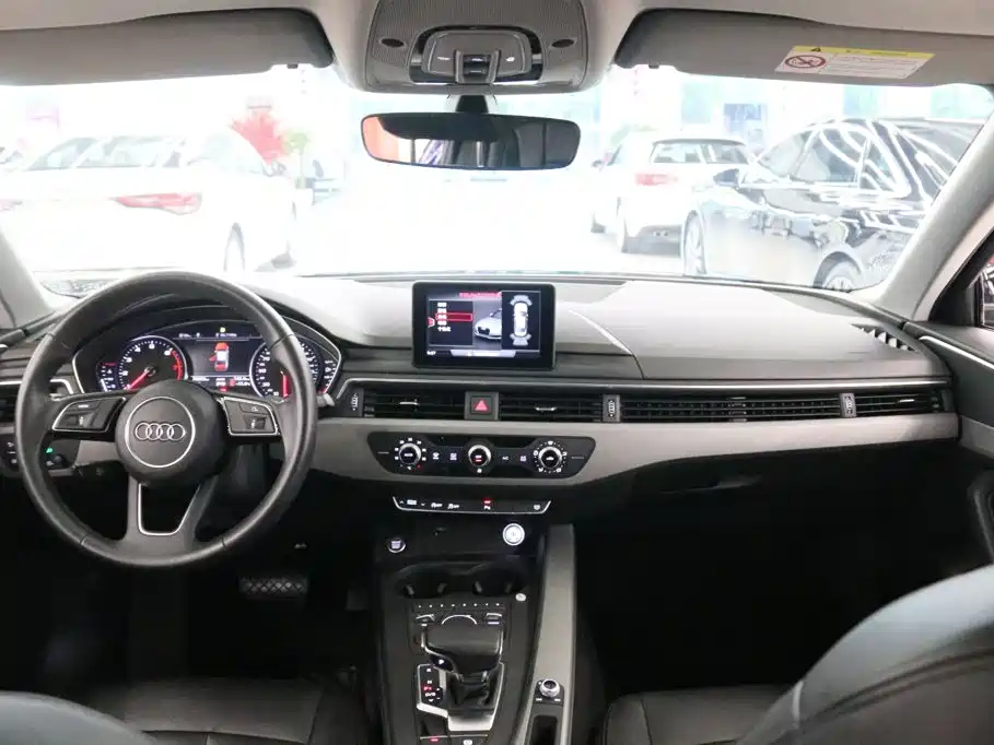 Audi A4L 2020