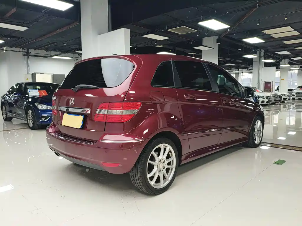 Mercedes-Benz B-Class 2010 — фото 19