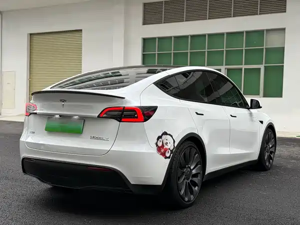 Tesla Model Y 2022