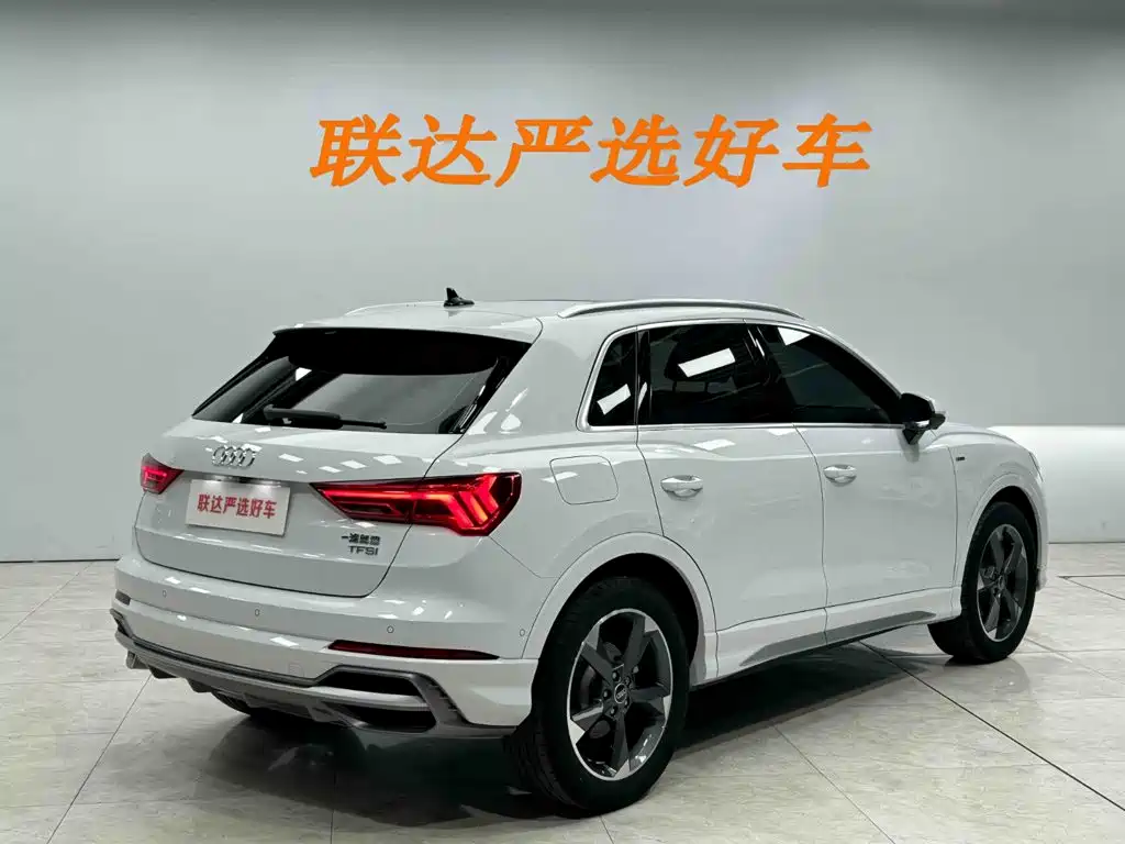 Audi Q3 2022 — фото 26