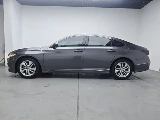 Honda Accord 2020 — фото 15