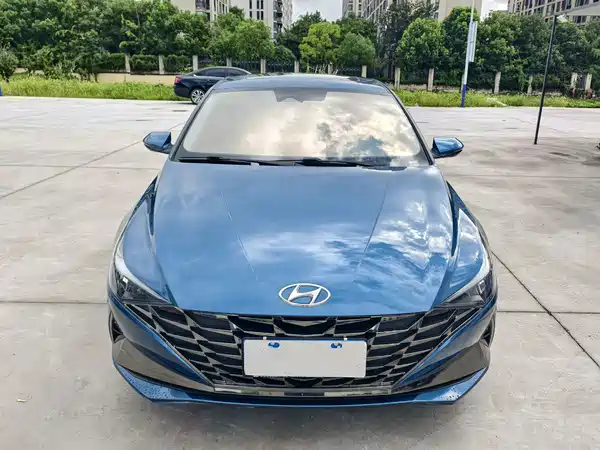 Hyundai Elantra 2021