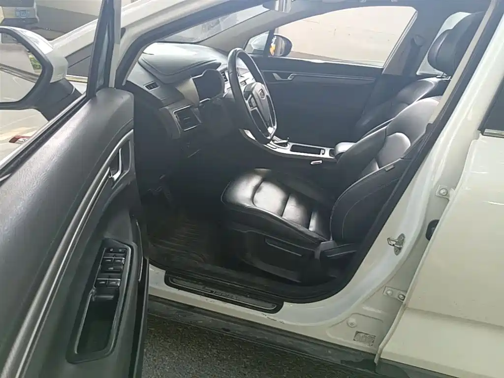 Geely Emgrand GS 2019 — фото 15