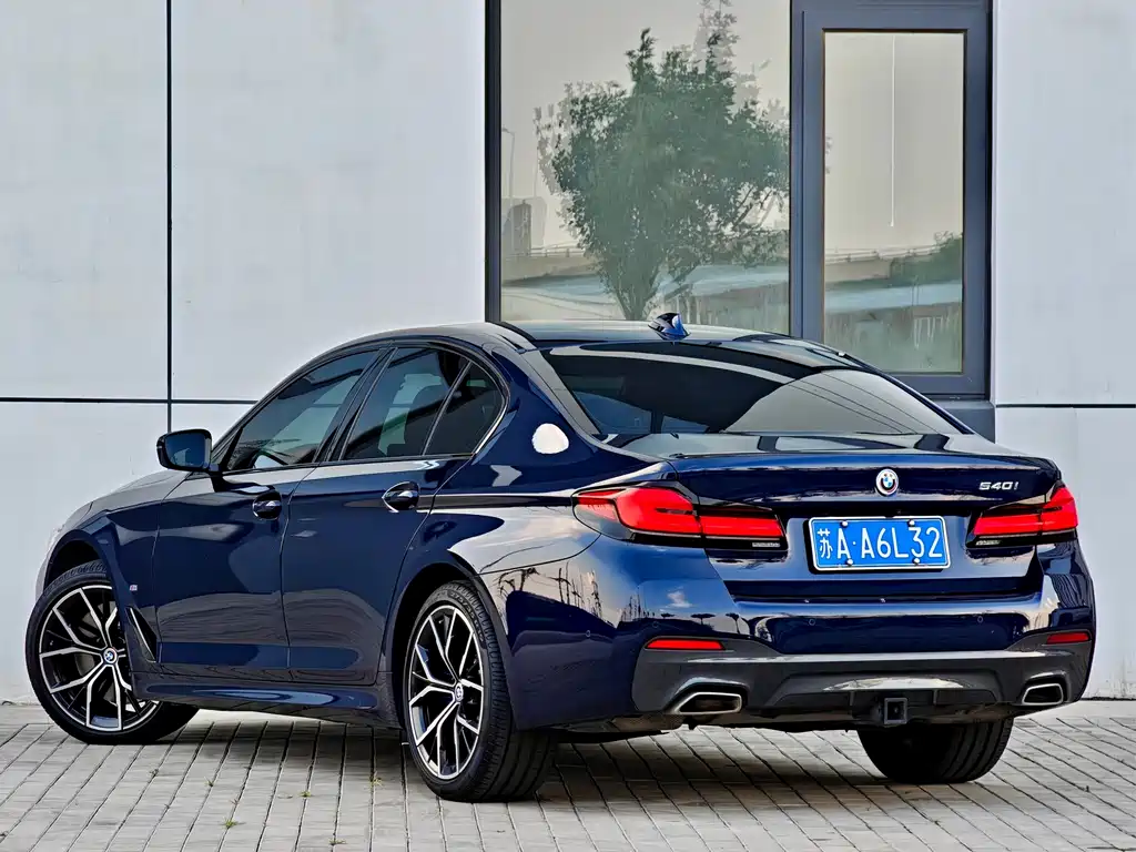 BMW 5 Series 2023
