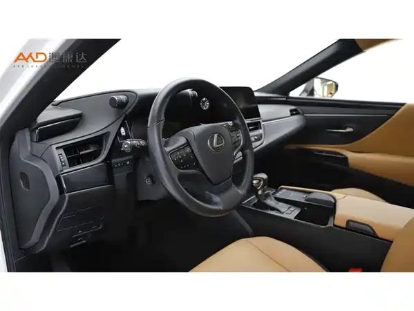 Lexus ES 2022