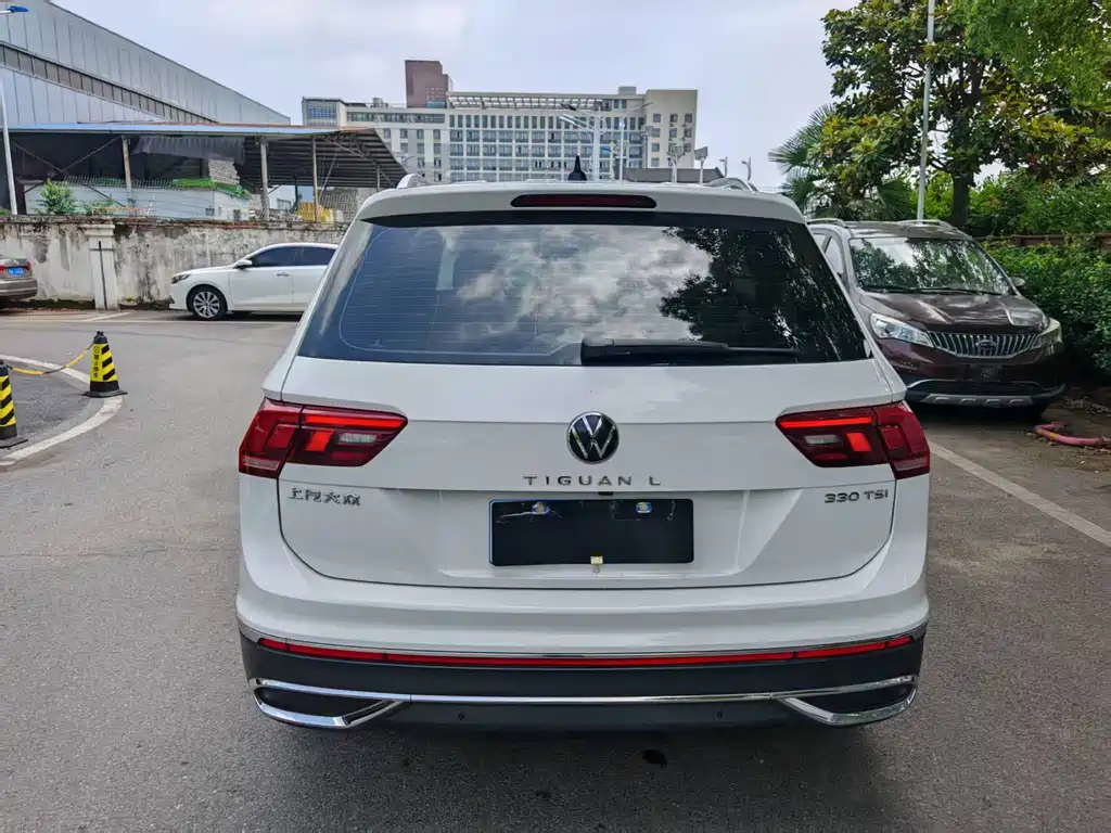 Volkswagen Tiguan L 2023 — фото 6