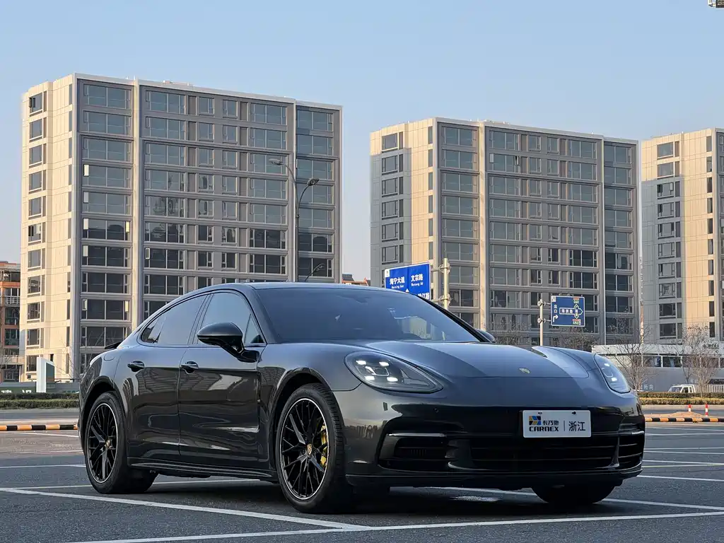 Porsche Panamera 2019 — фото 3