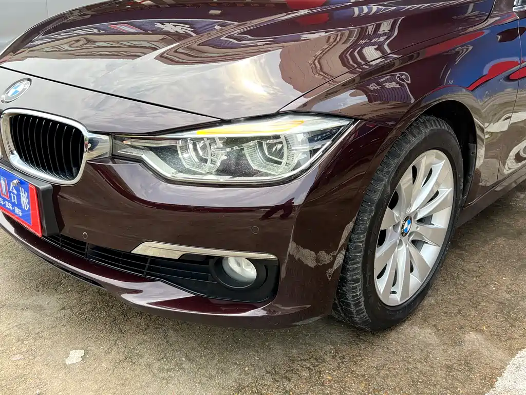 BMW 3 Series 2017 — фото 30
