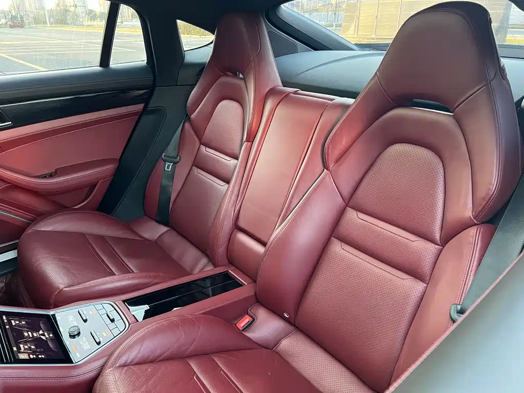 Porsche Panamera 2019 — фото 10