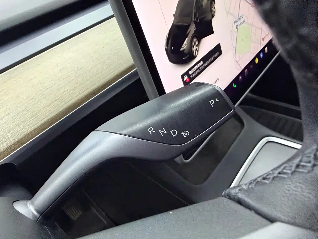 Tesla Model Y 2021 — фото 22