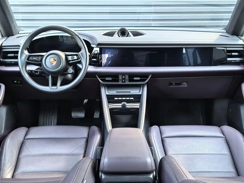 Porsche Macan EV 2025 — фото 11