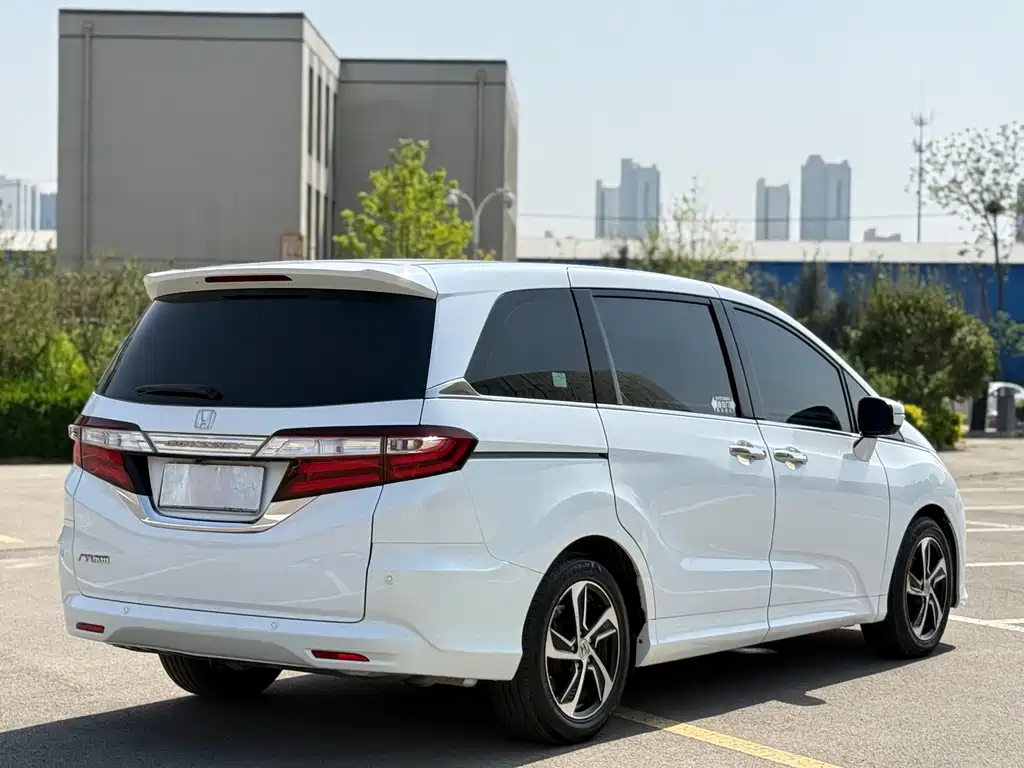 Honda Odyssey 2018 — фото 7