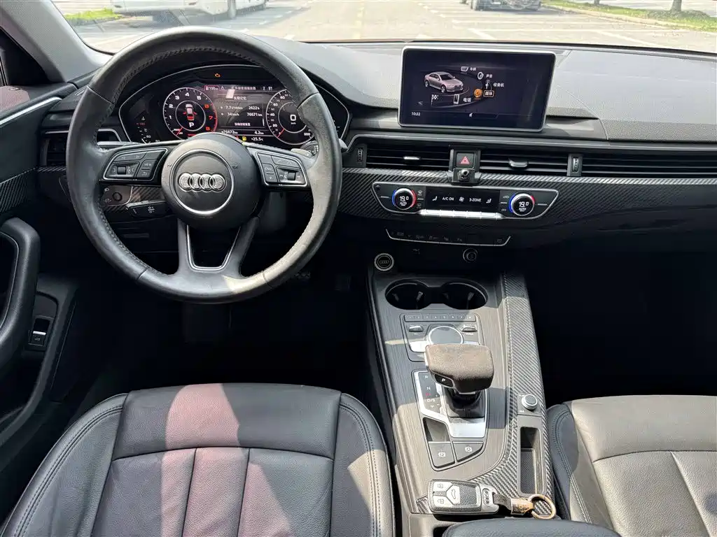 Audi A4L 2019 — фото 19
