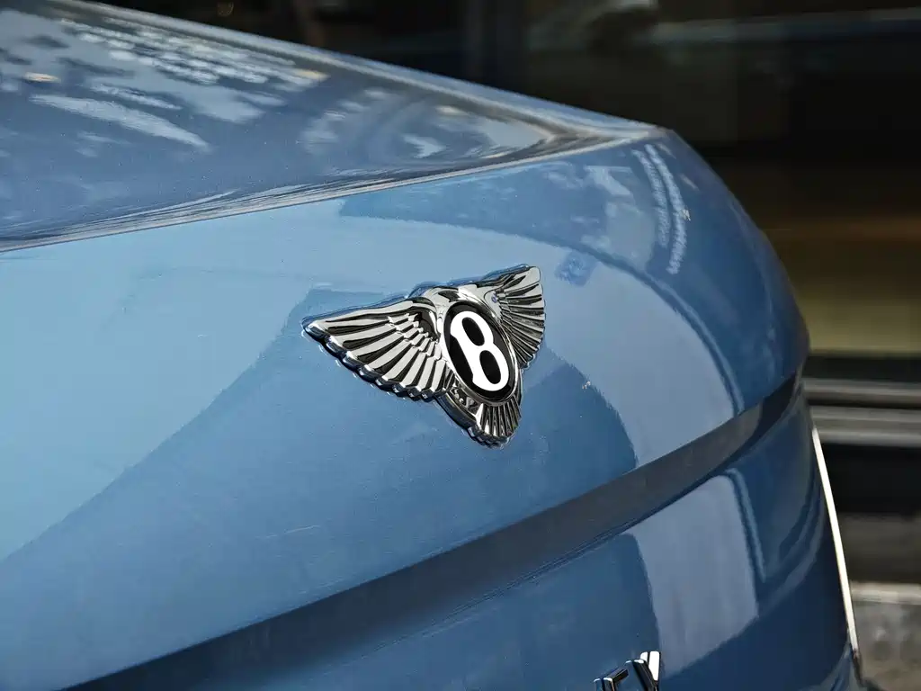 Bentley Flying Spur PHEV 2025 — фото 22