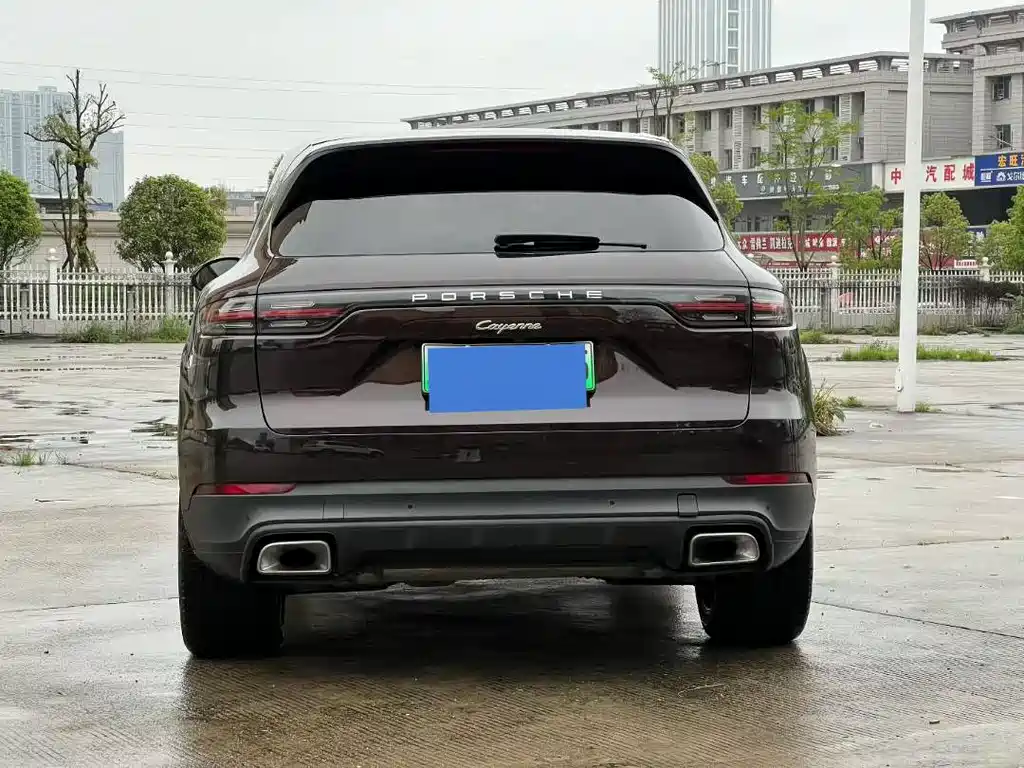 Porsche Cayenne Hybrid 2021 — фото 8
