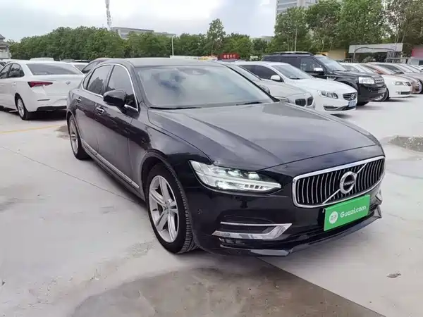 Volvo S90 2020