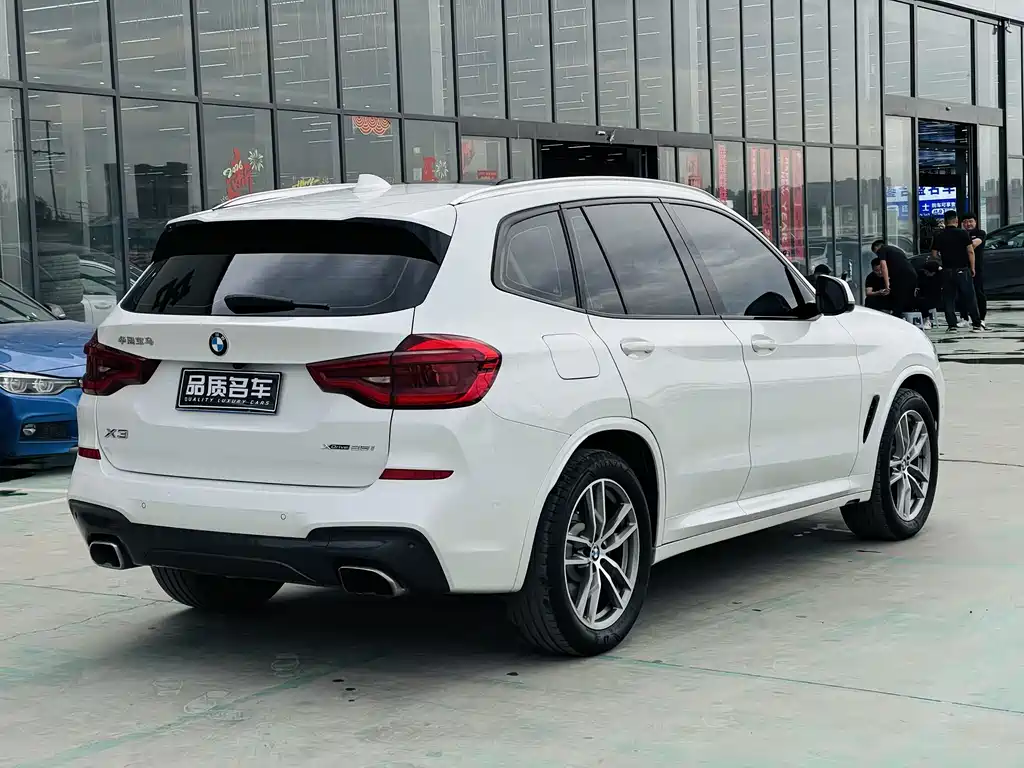 BMW X3 2018 — фото 17