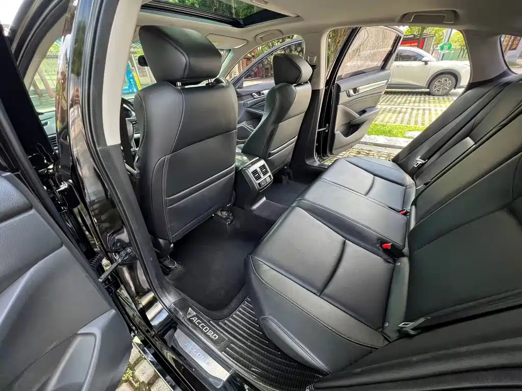 Honda Accord 2019 — фото 13