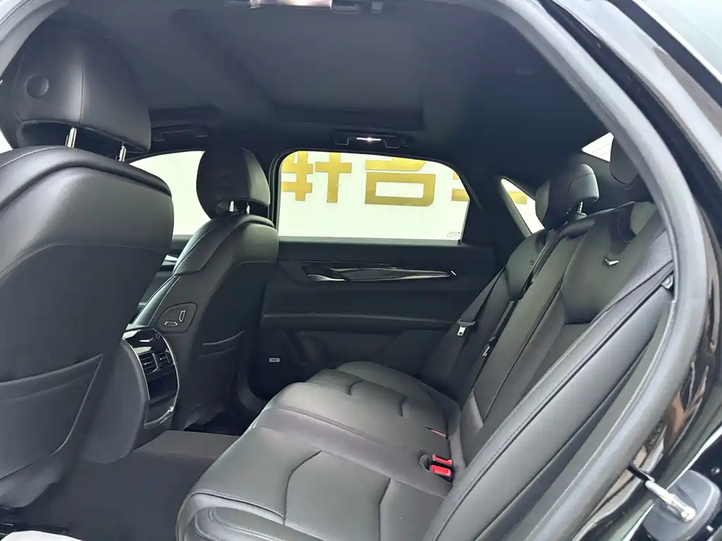 Cadillac CT6 2023 — фото 12