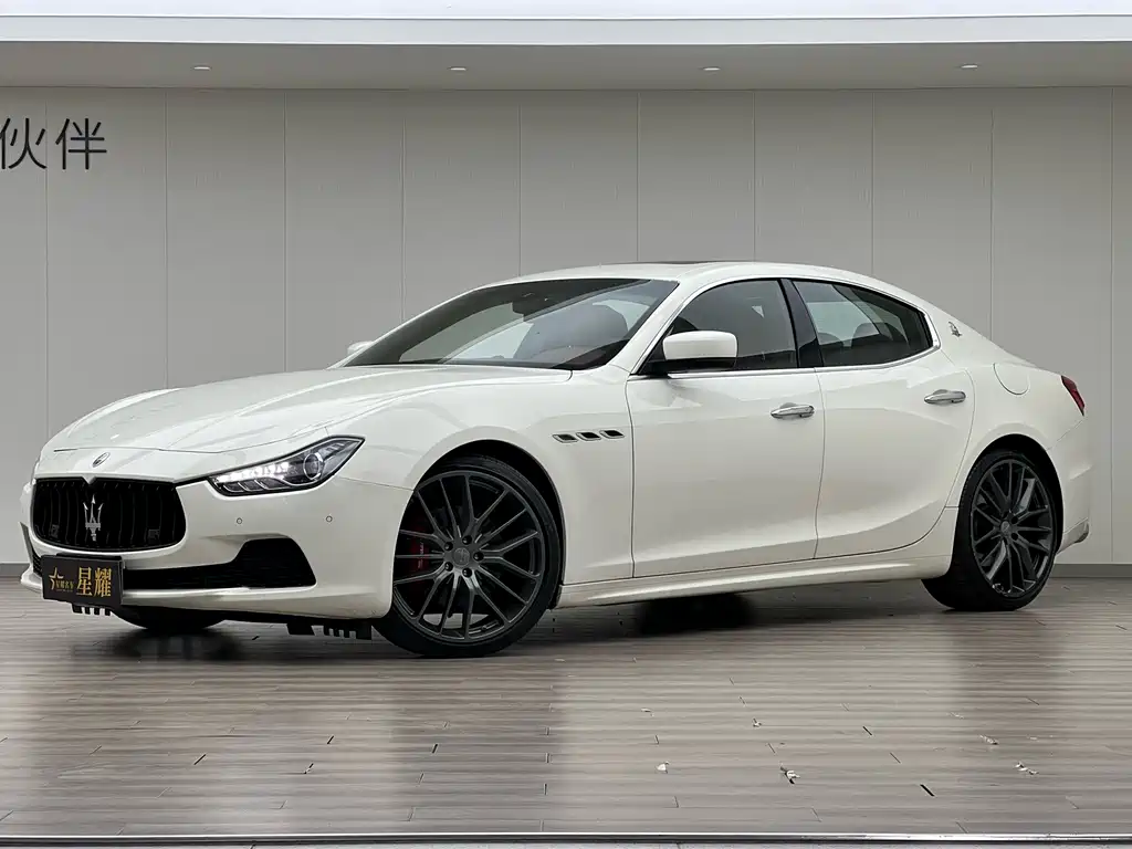 Maserati Ghibli 2016 — фото 1