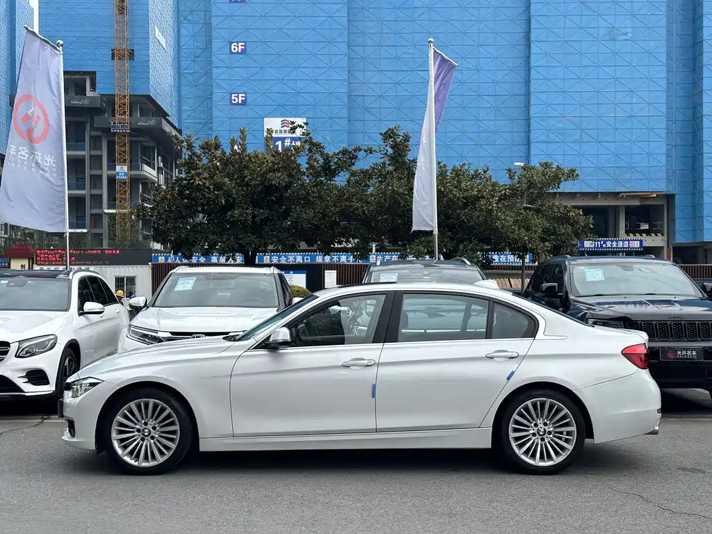 BMW 3 Series 2018 — фото 4