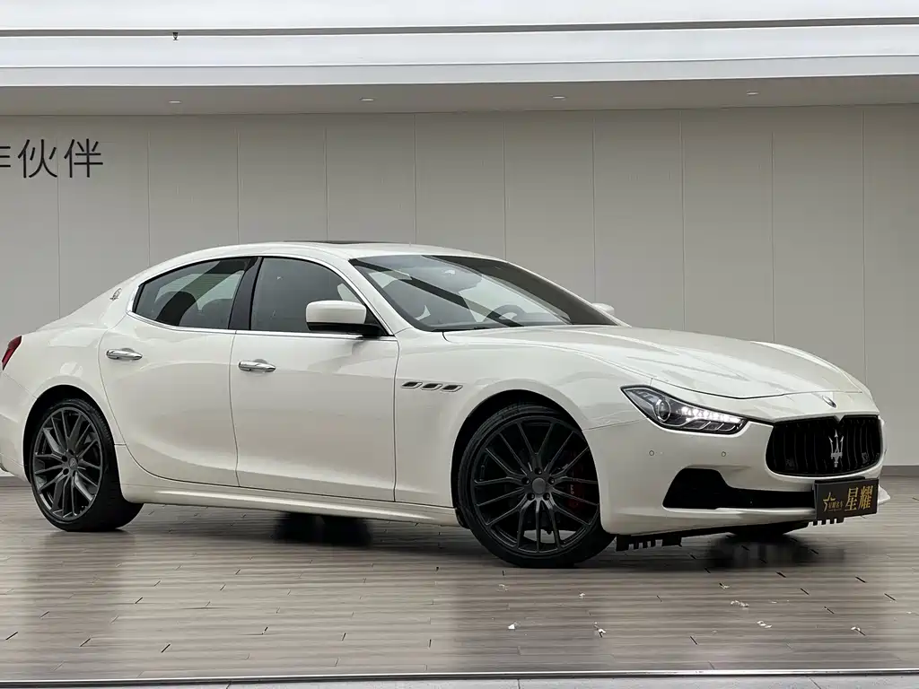 Maserati Ghibli 2016 — фото 3