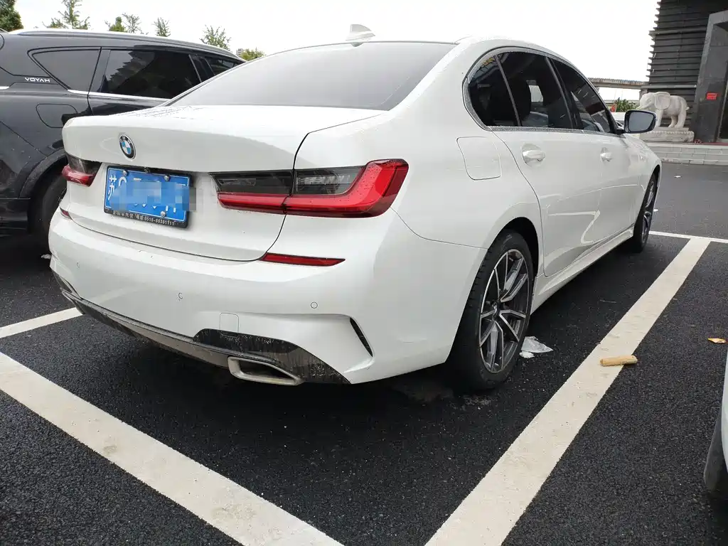 BMW 3 Series 2021 — фото 15