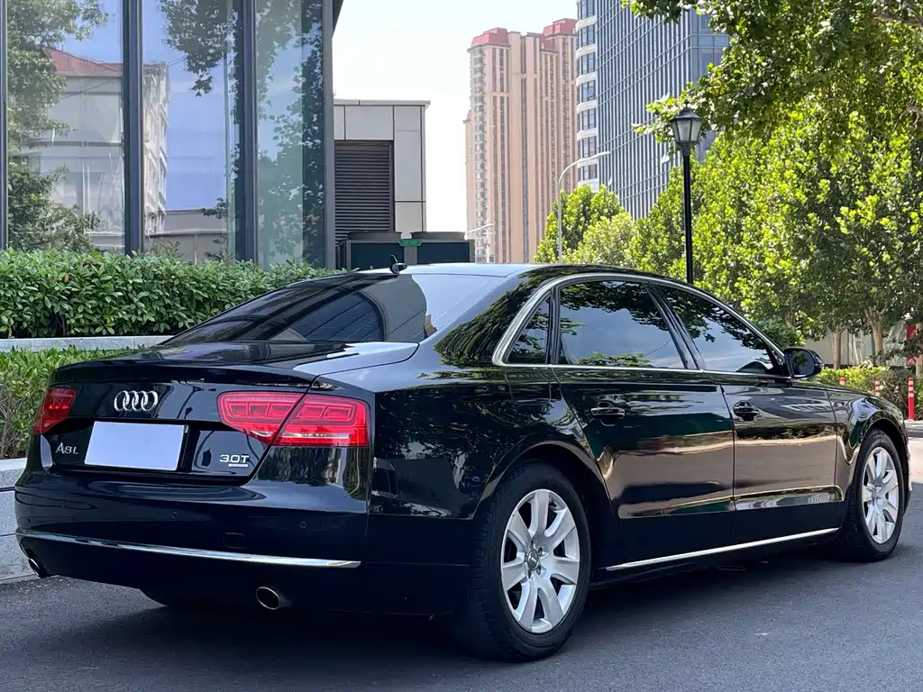 Audi A8 2011