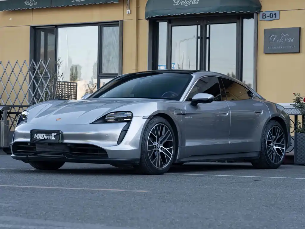 Porsche Taycan 2024