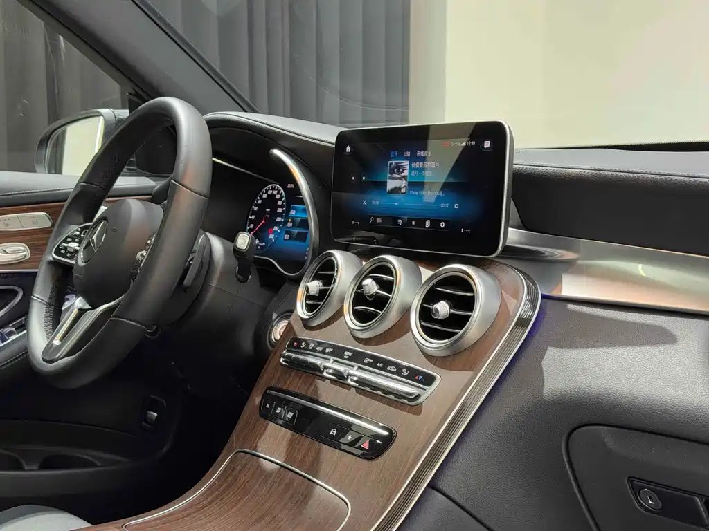 Mercedes-Benz GLC 2019 — фото 27