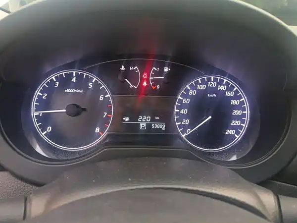 Nissan Tiida 2017