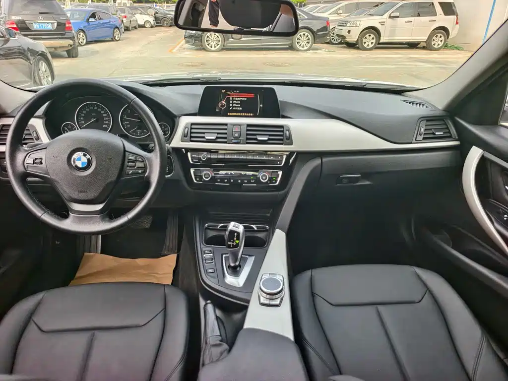 BMW 3 Series 2015 — фото 12